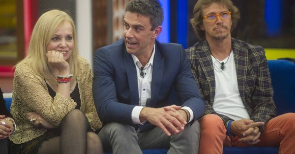 Foto: Emma Ozores, Alonso Caparrós y Alejandro Abad en 'GH VIP 5'. (Mediaset España)