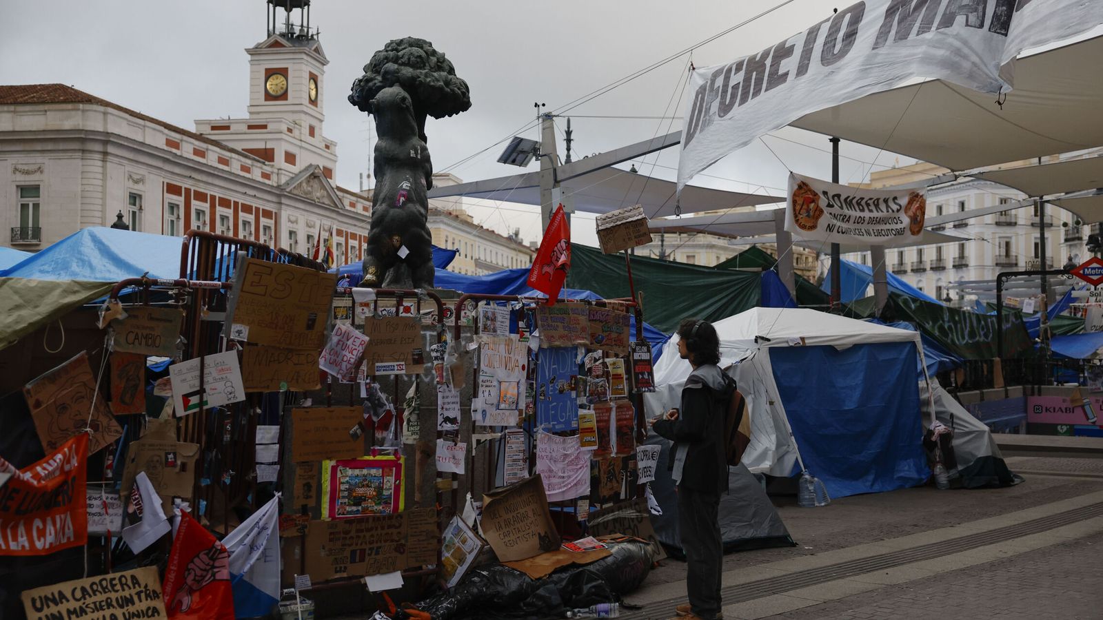 La Justicia vuelve a rechazar el desalojo de la acampada de Sol