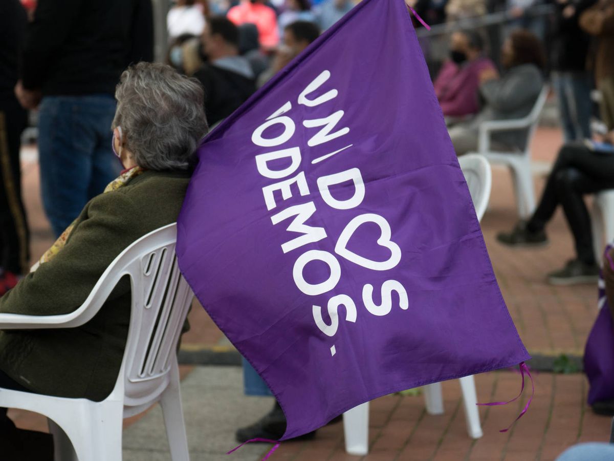 Foto: Bandera de Unidas Podemos durante un mitin en Madrid. (Ana Beltrán)