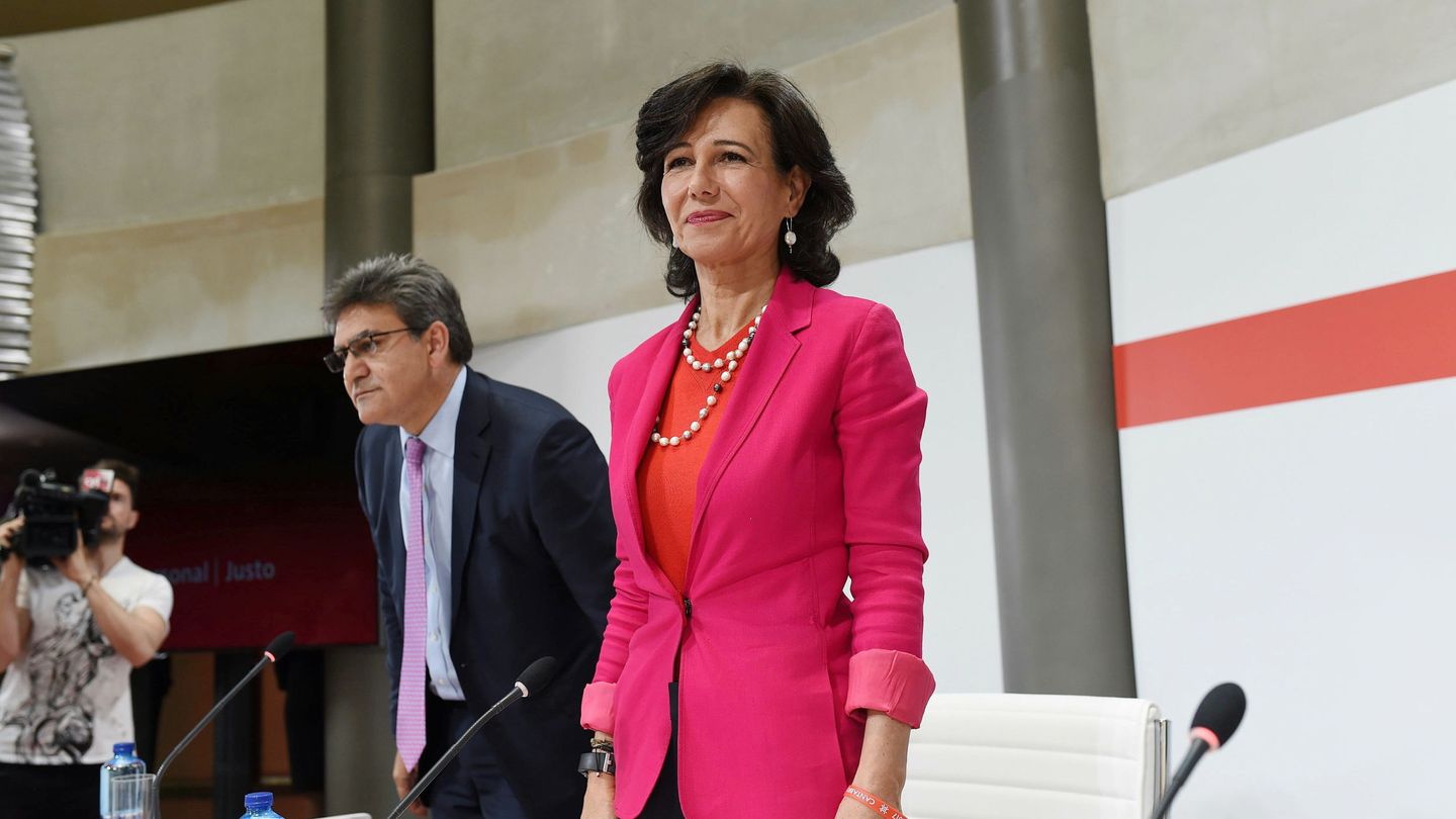 La presidenta del Santander, Ana Botín, en la presentación de la compra del Popular. (EFE)