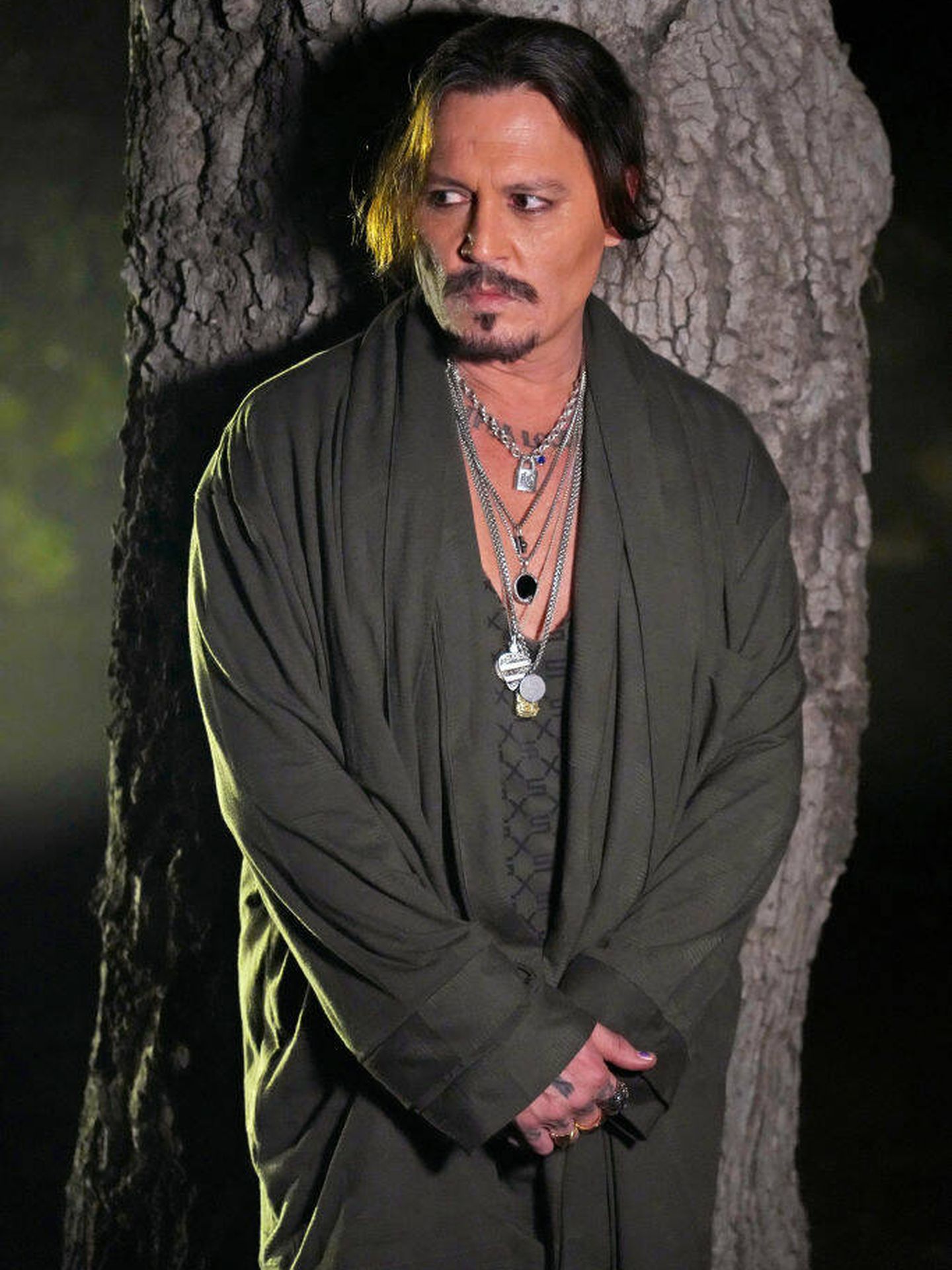 Johnny Depp posa en su participación durante el 'Fenty Show Vol. 4'. (Getty Images)