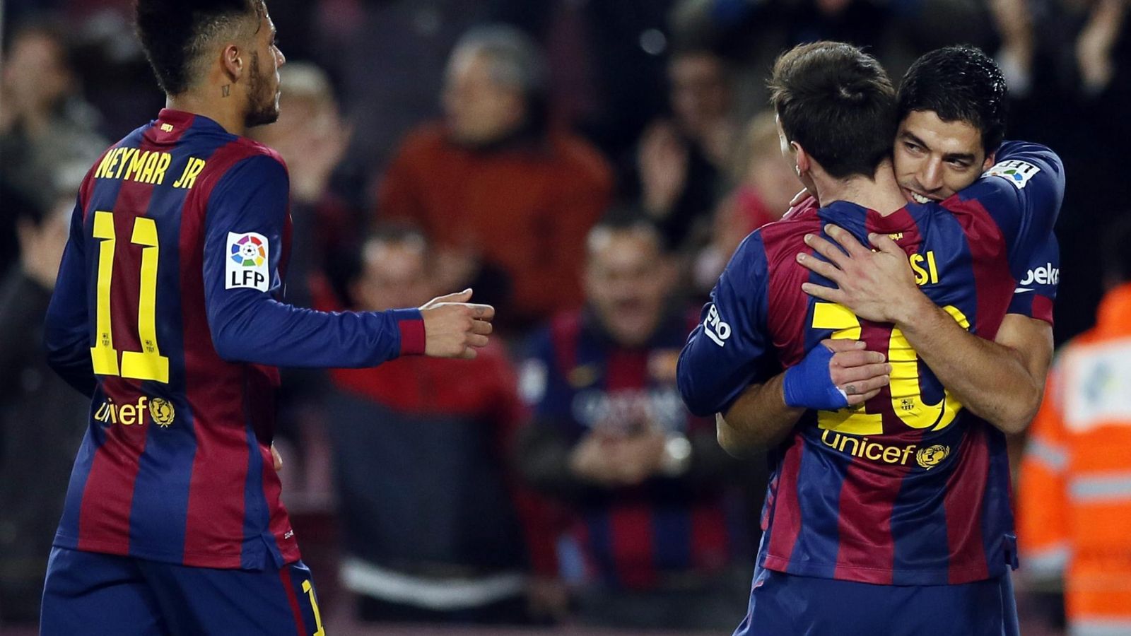 Foto: Neymar, Luis Suárez y Messi celebran un tanto (Reuters).