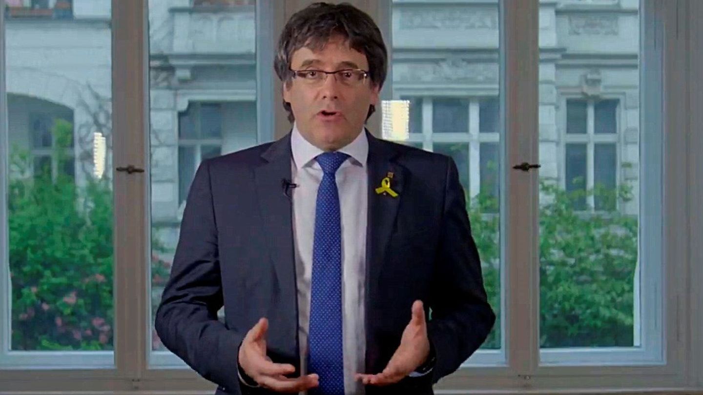 Fotograma del vídeo en el que Carles Puigdemont anuncia que el diputado Quim Torra será el próximo candidato a la investidura como presidente de la Generalitat. (EFE)
