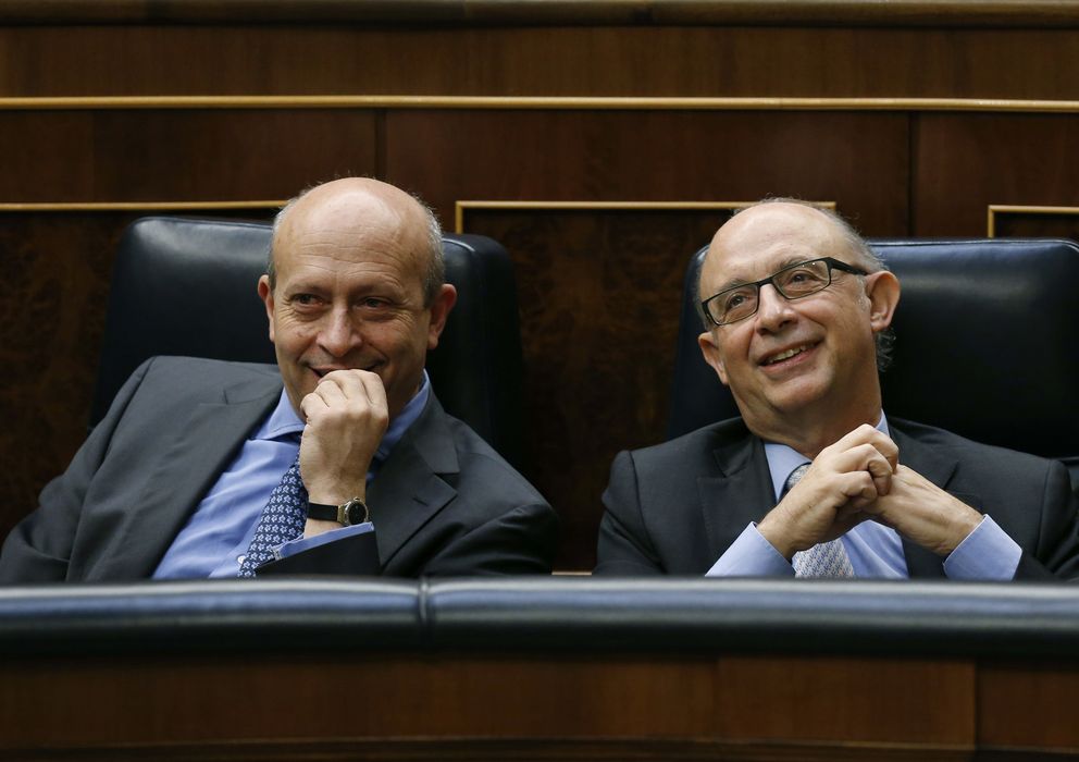 Foto: Wert y Montoro en el Congreso (EFE)