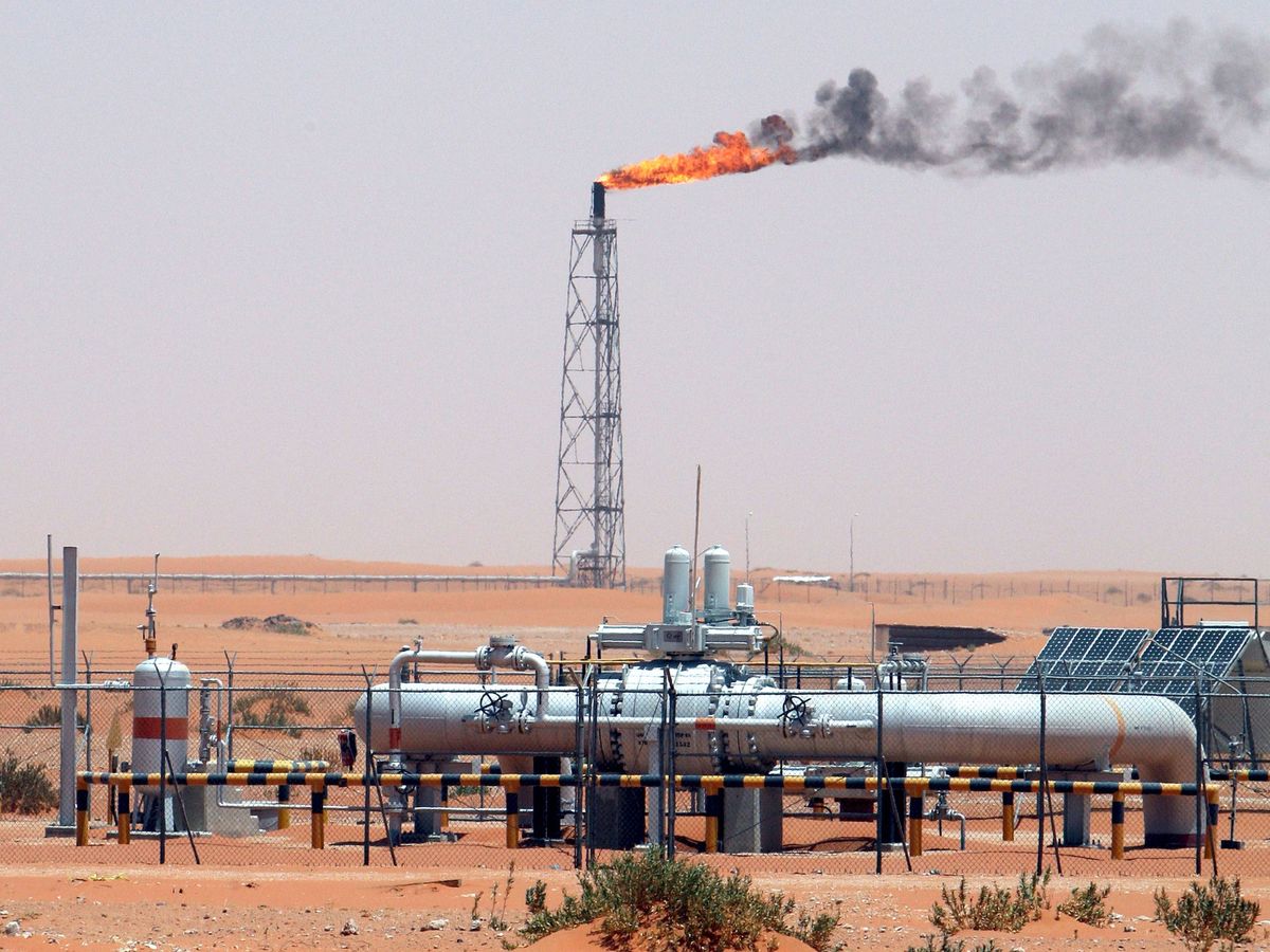 Foto: Imagen de una central petrolera de Aramco en Riyadh, Arabia Saudí. (Reuters)