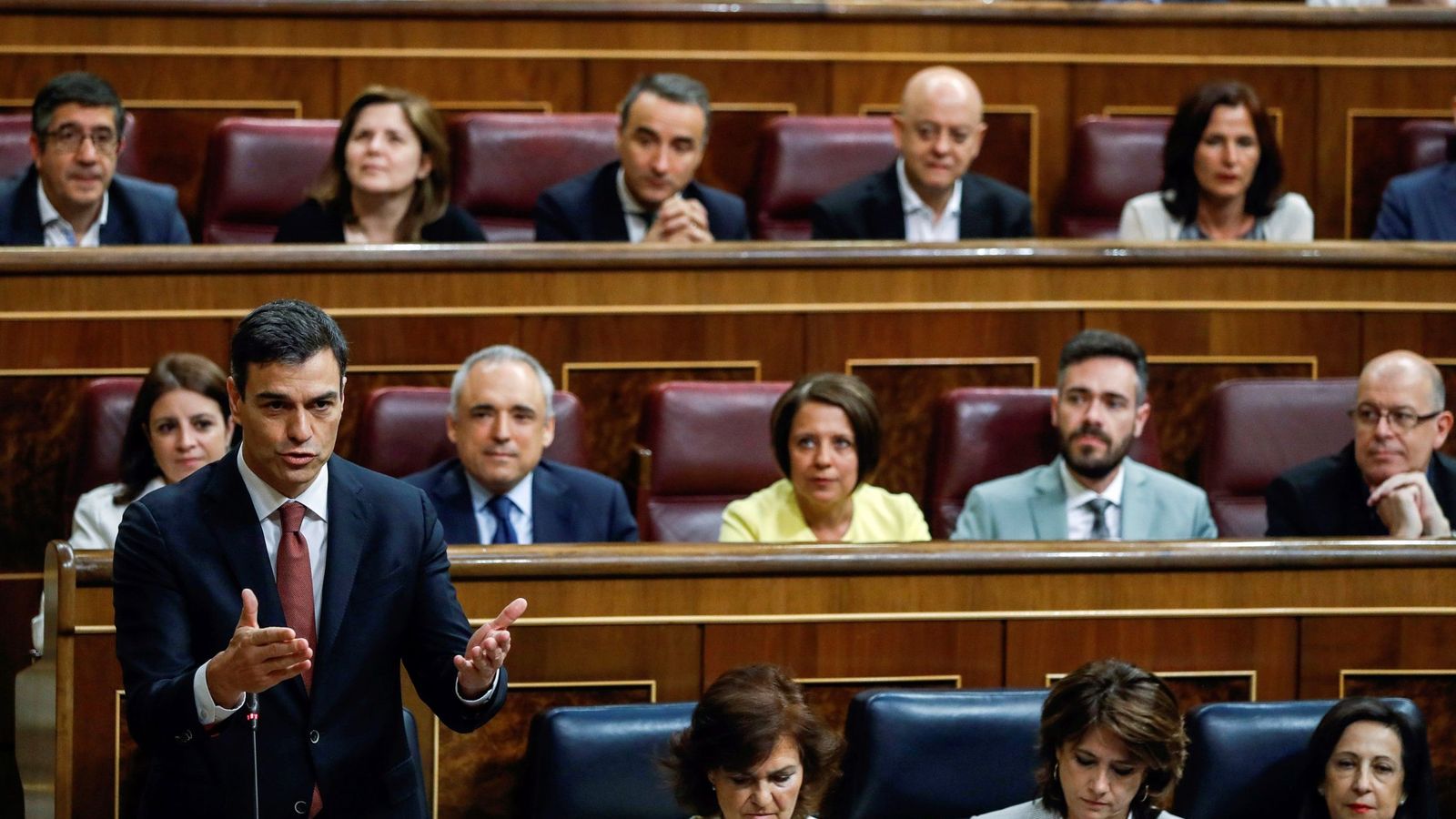 Foto: Pedro Sánchez, durante su primera sesión de control en el Congreso, este 20 de junio. (EFE)