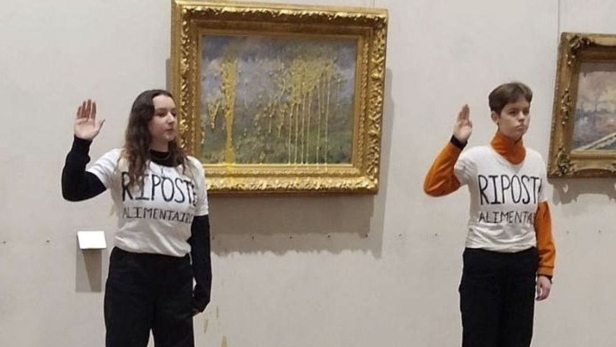 Dos activistas lanzan sopa contra un cuadro de Monet en un museo de Lyon