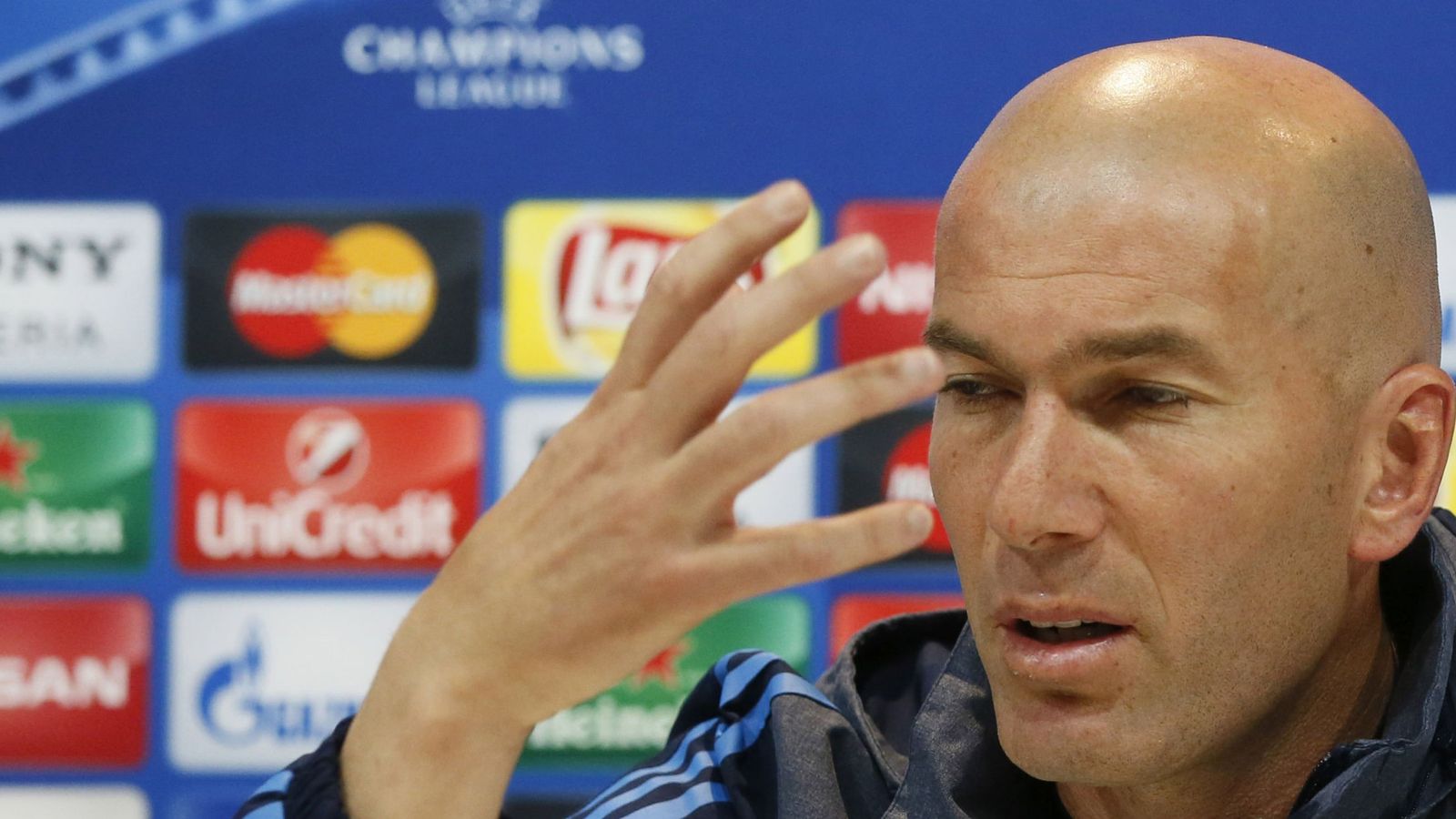 Foto: Zidane, durante la rueda de prensa previa al Real Madrid-Manchester City (EFE)