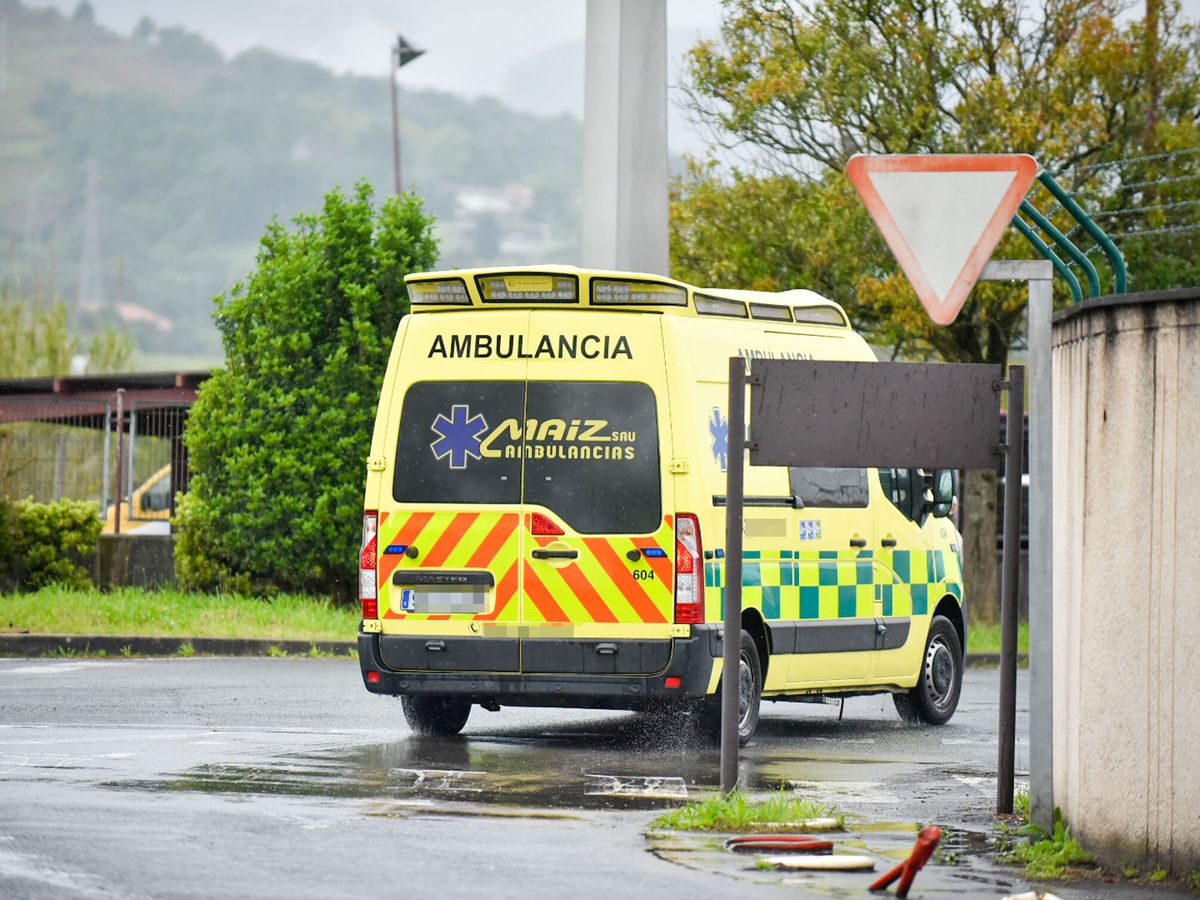 Foto: Una ambulancia en una imagen de archivo. (Europa Press/Arnaitz Rubio)