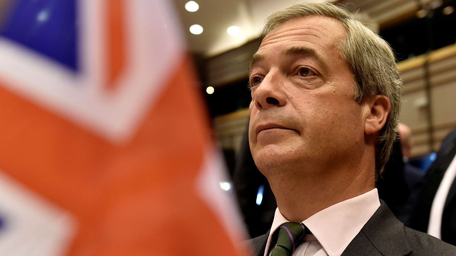 Foto: Dimite el abanderado del Brexit y líder de UKIP, Nigel Farage. (Reuters)
