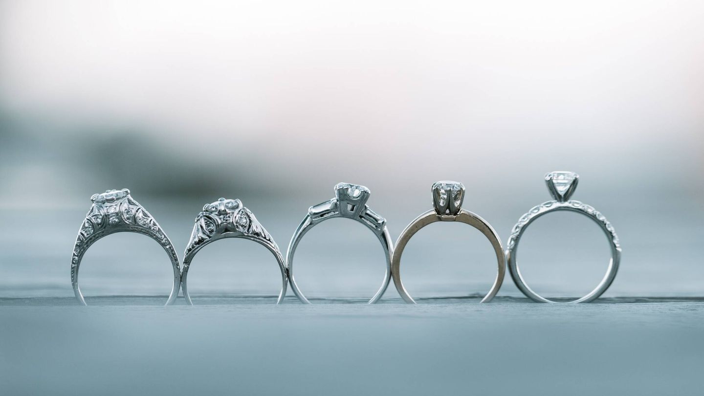 Tipos de anillos de compromiso y sus significados