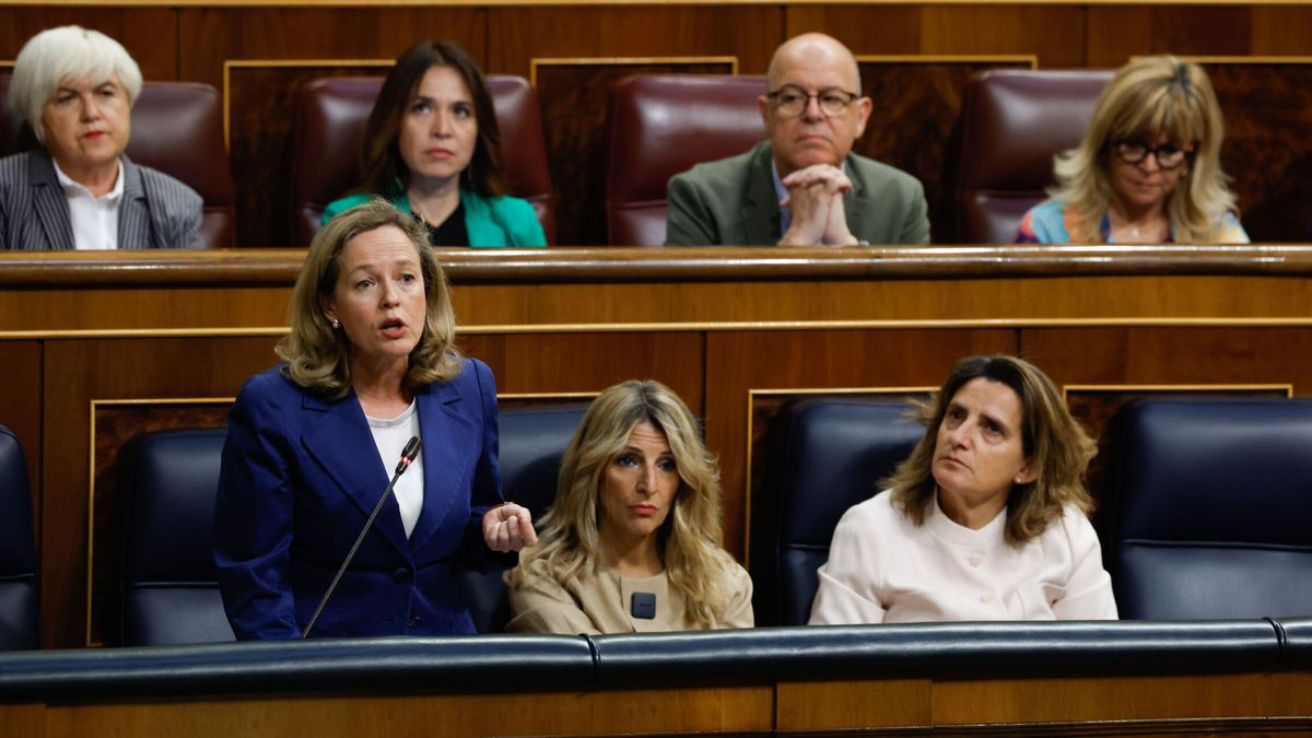 ¿Cuánto cobran los vicepresidentes en España? Este es el salario base sin complementos