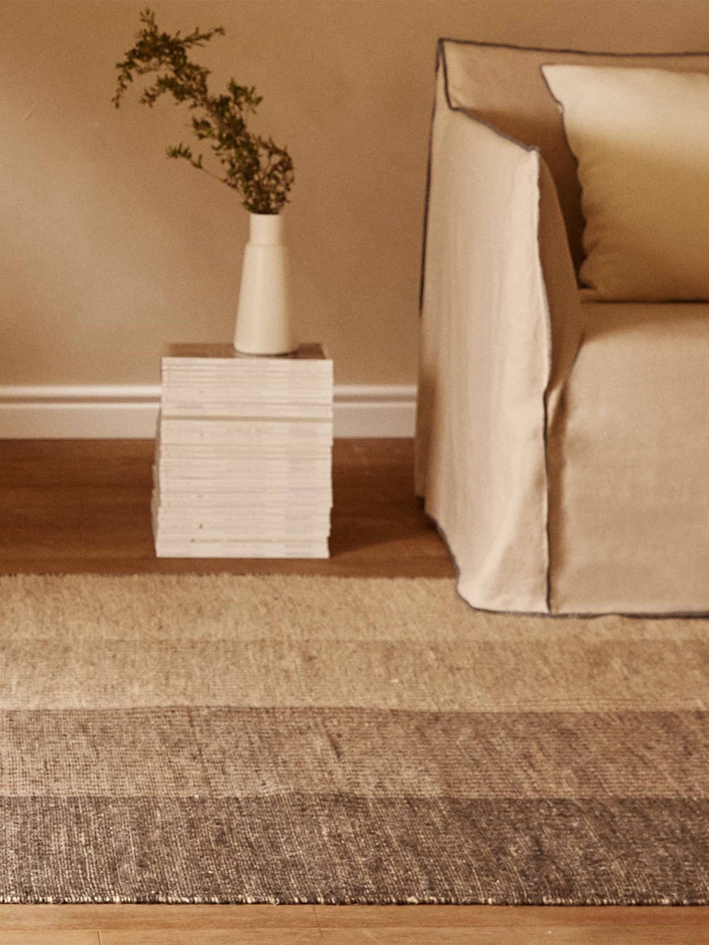 Tu cuarto de estar necesita estas alfombras de Zara Home y ahora que las has visto, tú también