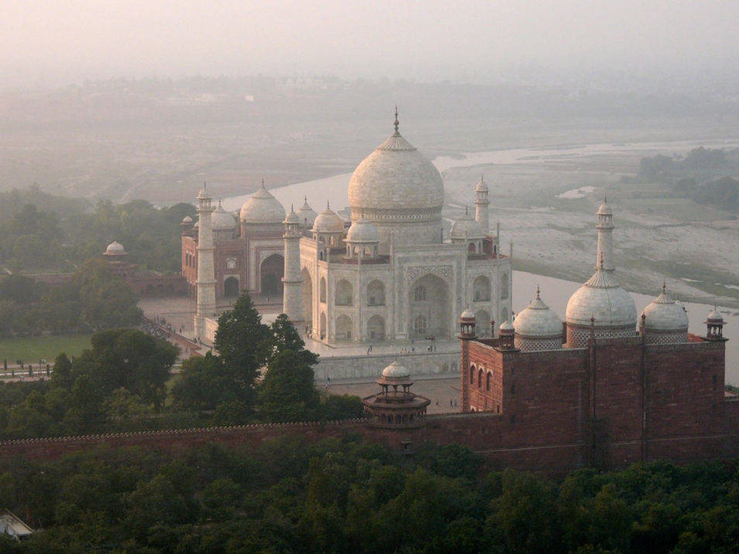 Taj Mahal (N7W.com)