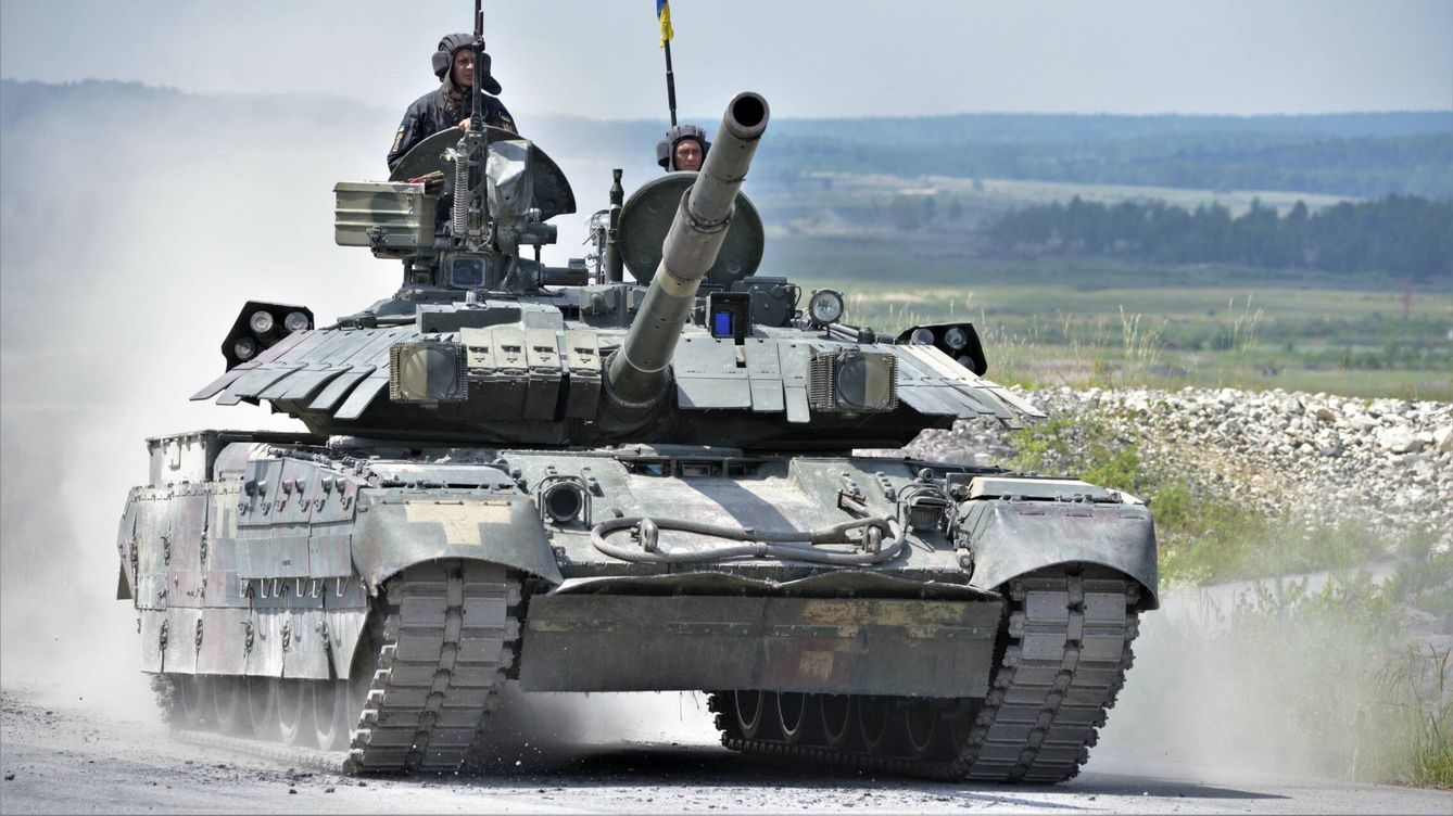 Foto: Carro de combate ucraniano T-84, versión autóctona muy modificada del T-80 ruso. (US Army)