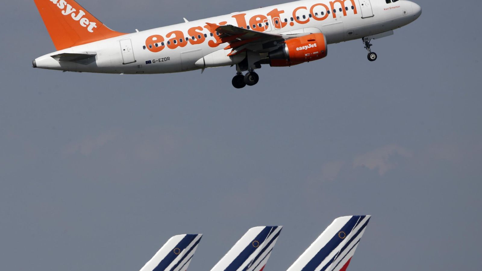Foto: EasyJet esconde diez billetes de avión en Sevilla y se los regala a quien los encuentre (Reuters)