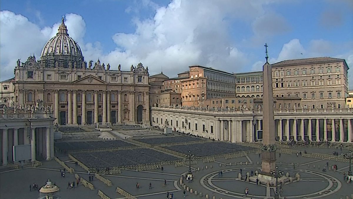 El Vaticano arresta a un bróker por irregularidades inmobiliarias