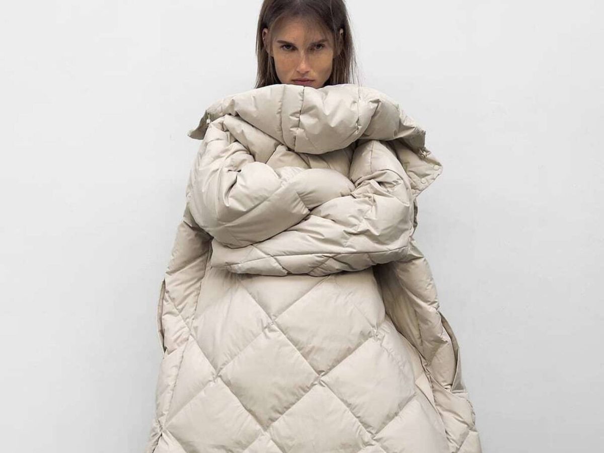 Foto: El abrigo acolchado de Zara. (Cortesía)