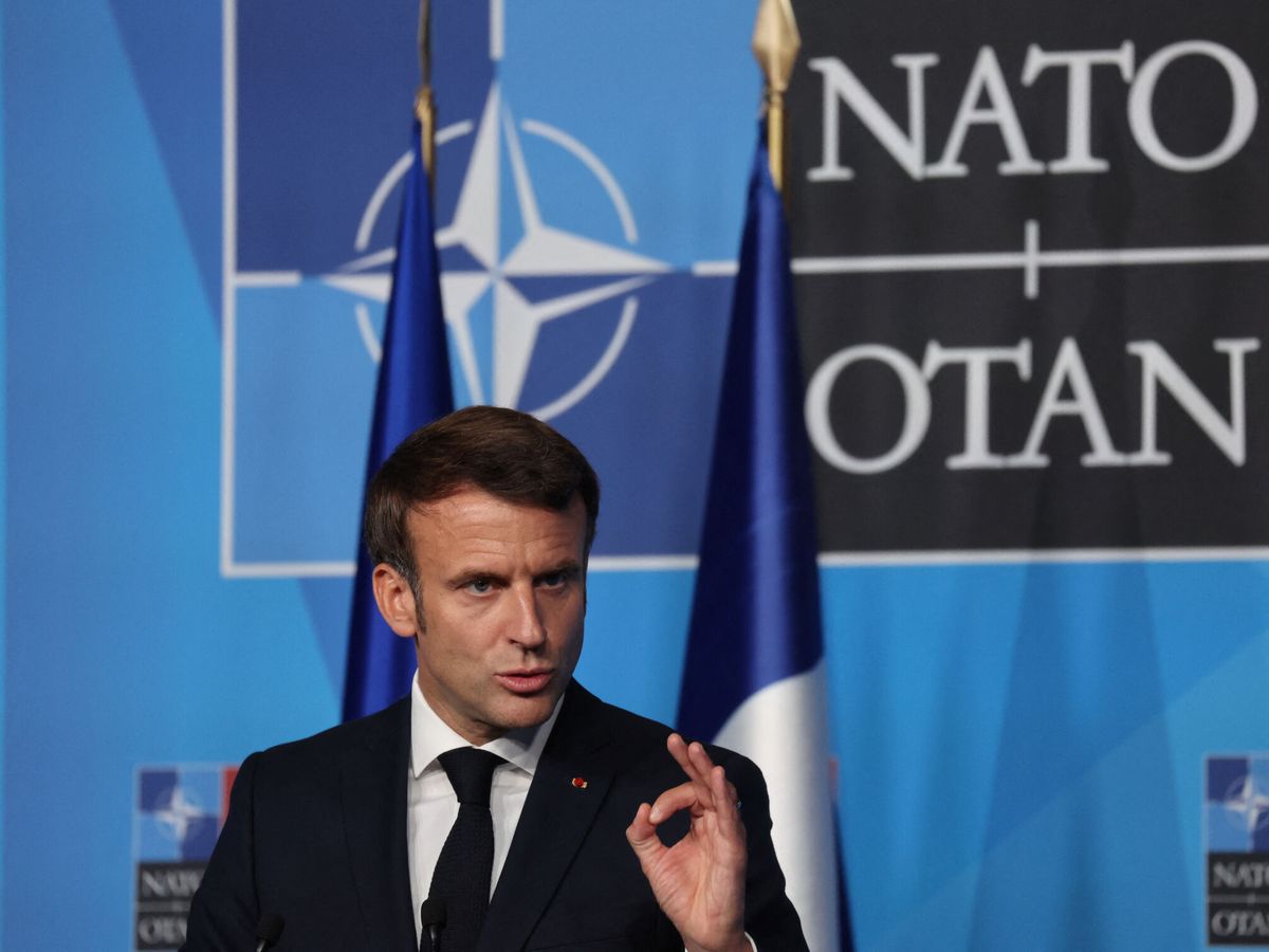 Foto: Emmanuel Macron, en la cumbre de la OTAN. (Reuters/Nacho Doce)