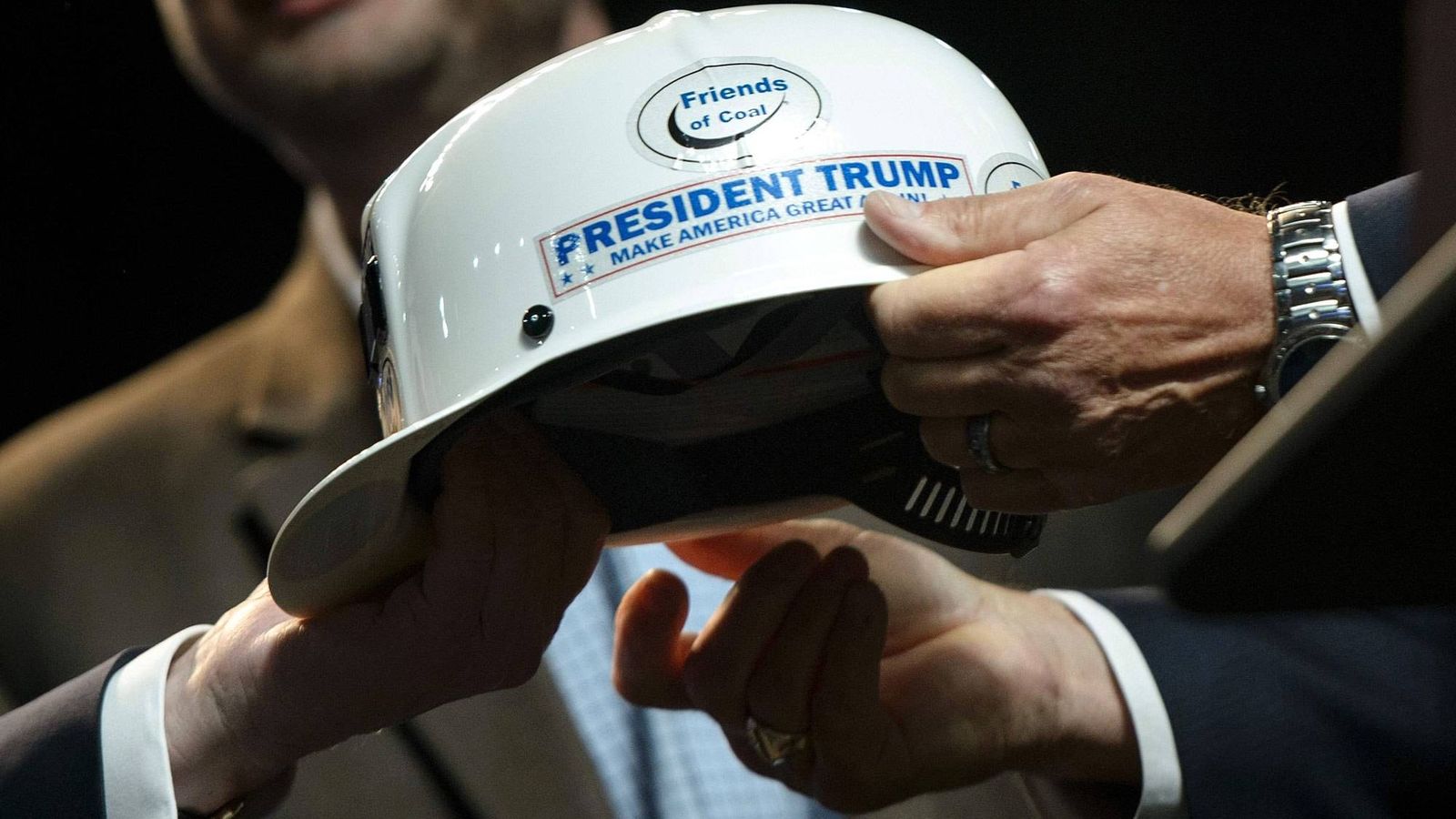 Foto: Casco de apoyo a Trump del sector del carbón