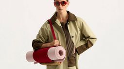 La gabardina de Parfois que las mujeres de 45 llevarán todo el otoño: clásica, larga y con detalles de cuadros