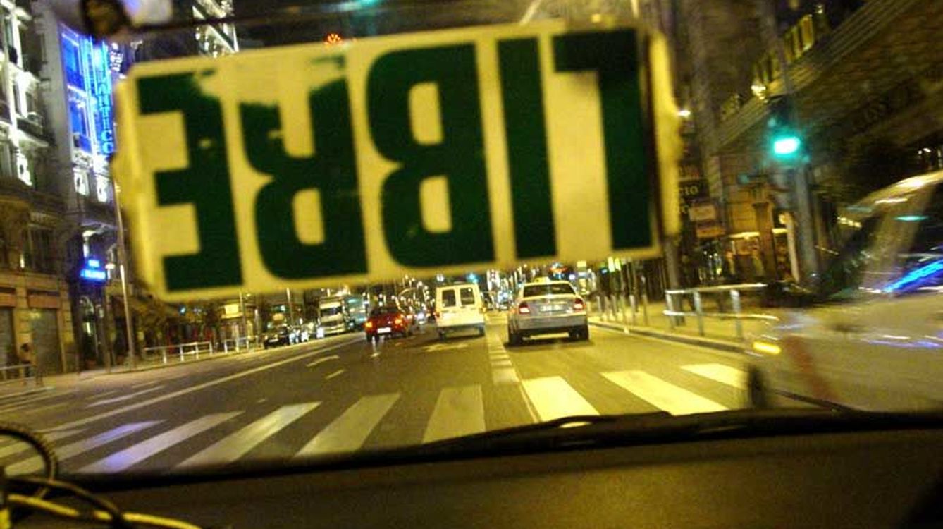 Taxi ocupado en Madrid (Flickr by fotologic / 2006)