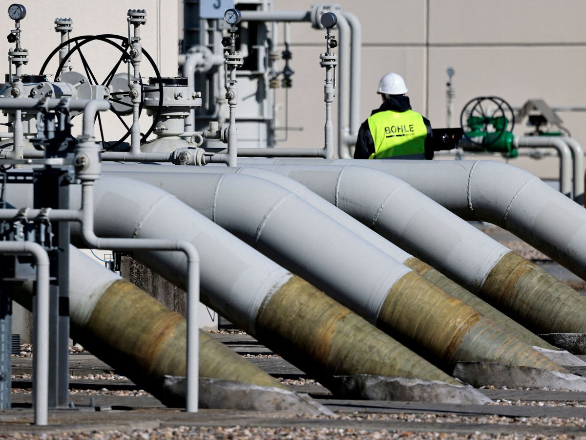 Foto: Obreros trabajan en el gaseoducto Nord Stream 1
