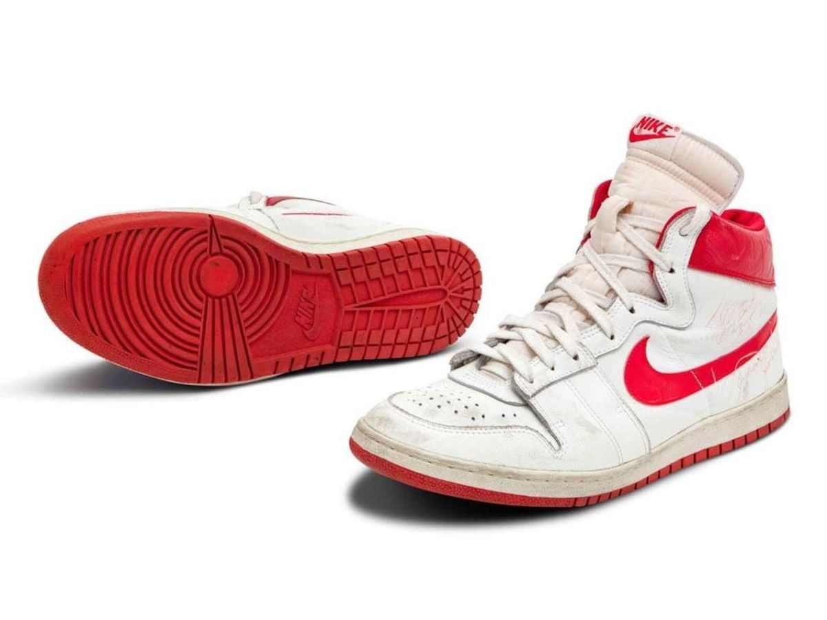 Anguila Modernización cinturón Subastan unas zapatillas de Michael Jordan de 1984 por un récord de 1,5 M  de dólares