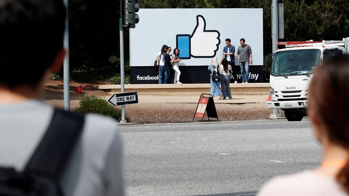 "Aparente suicidio" de un trabajador de Facebook en la sede central de California