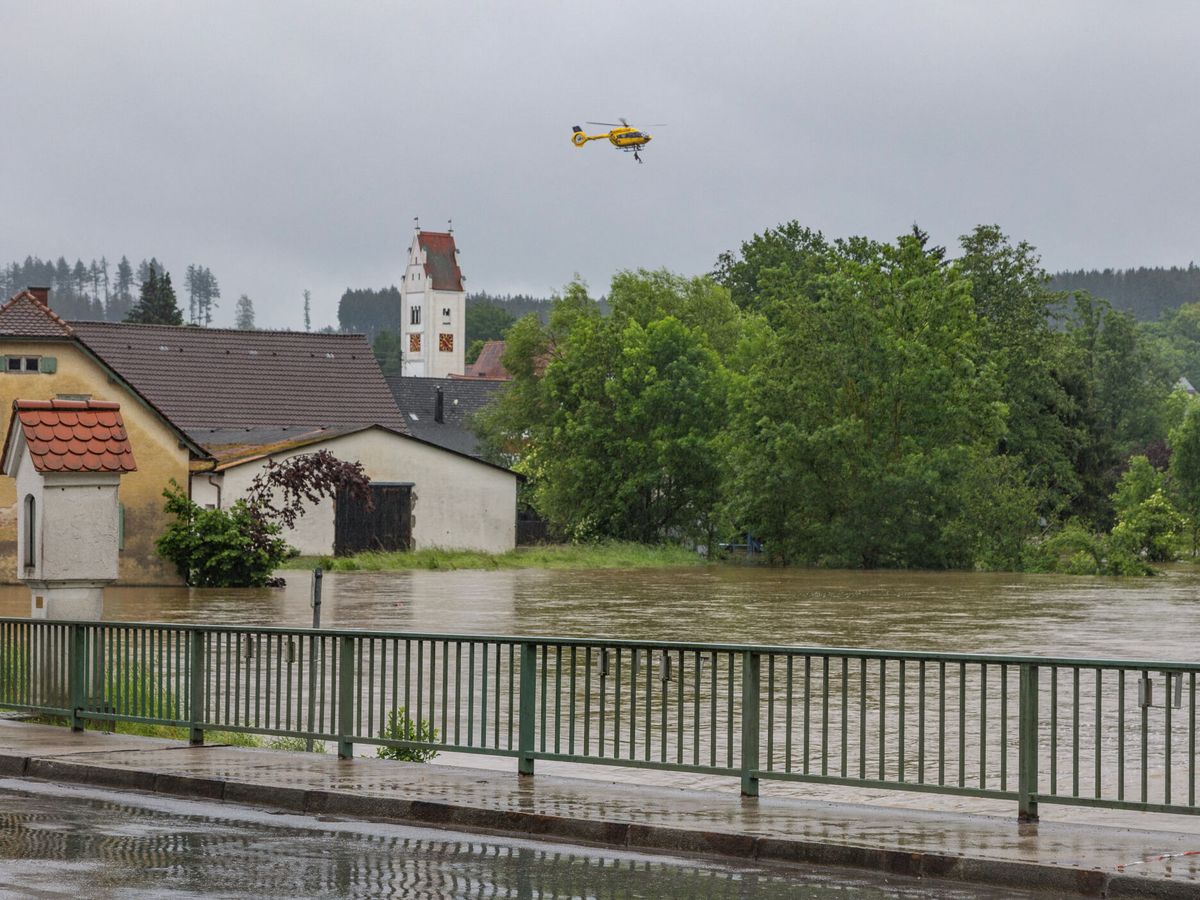 Foto: La crecida de las aguas y las fuertes lluvias inundan el suroeste de Baviera (Reuters/Vifogra Tobias)