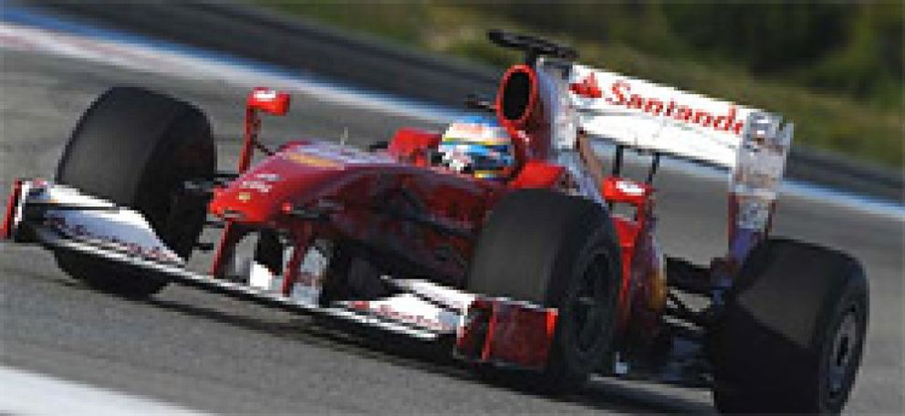 Foto: El Banco Santander viste de blanco el Ferrari de Alonso