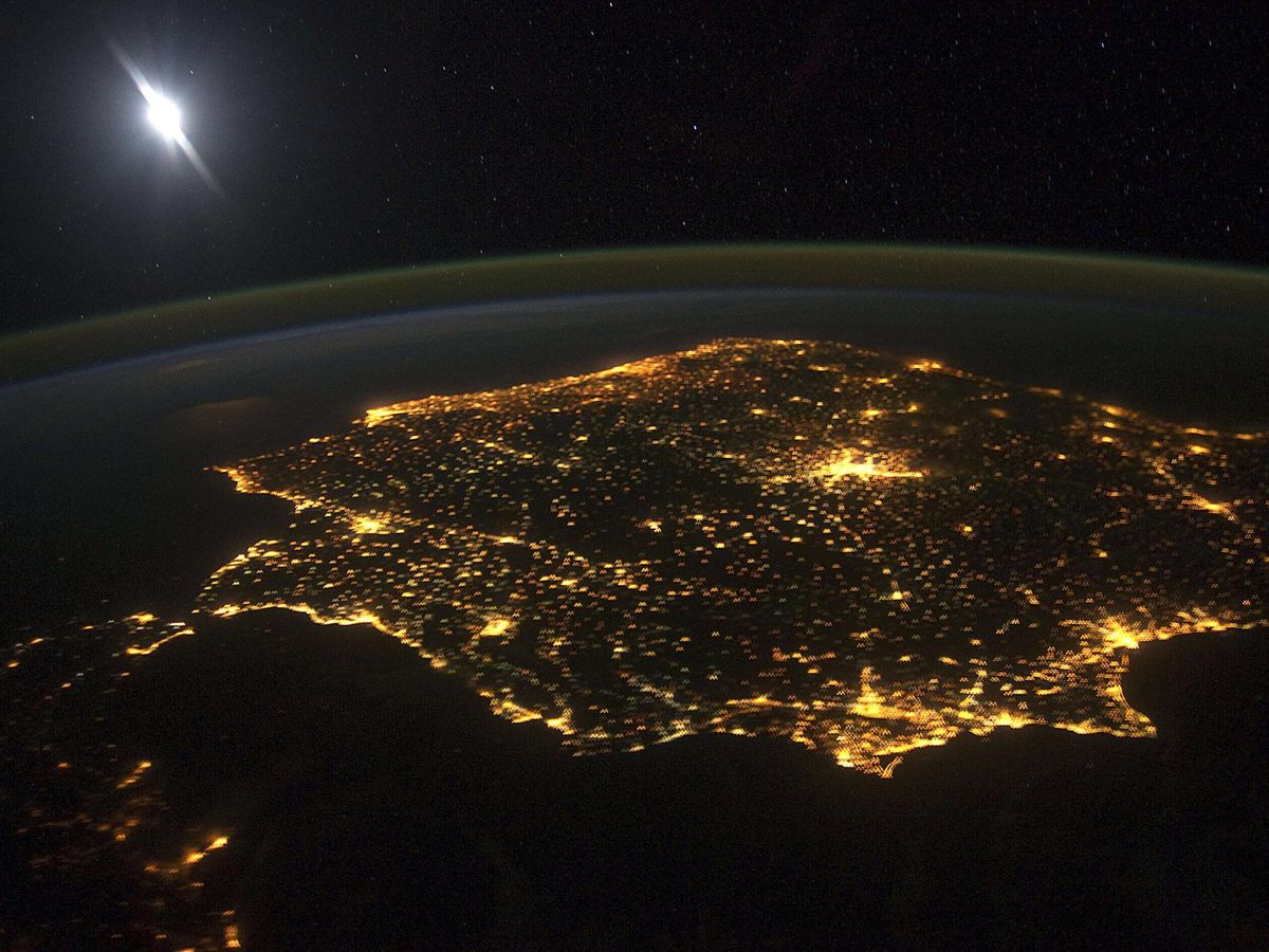 Foto: La península Ibérica, fotografiada desde el espacio. (EFE)