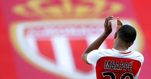 Foto: Kylian Mbappé celebra un gol con el Mónaco. (Reuters)