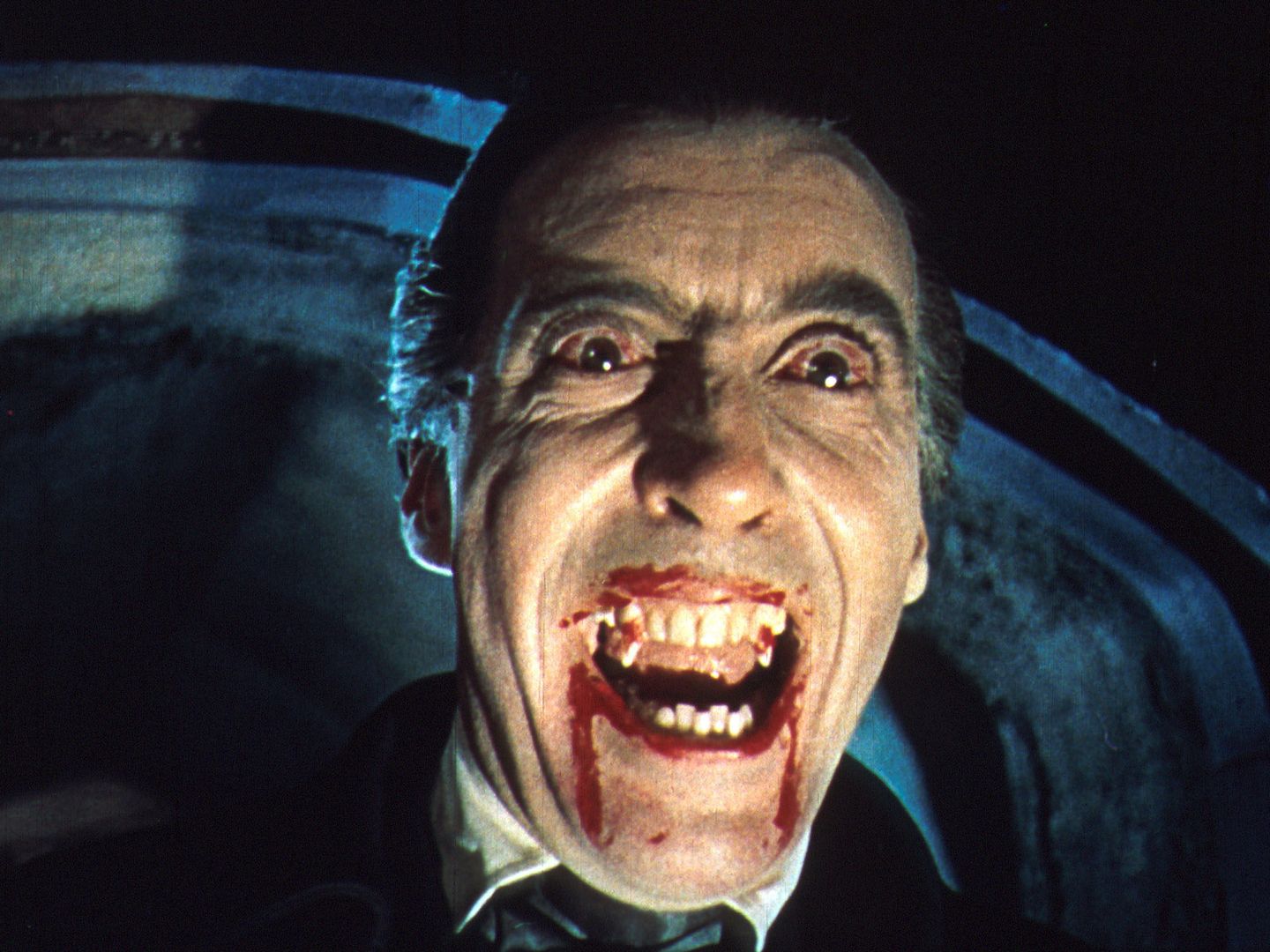 Christopher Lee, en su clásica interpretación del hombre vampiro. 