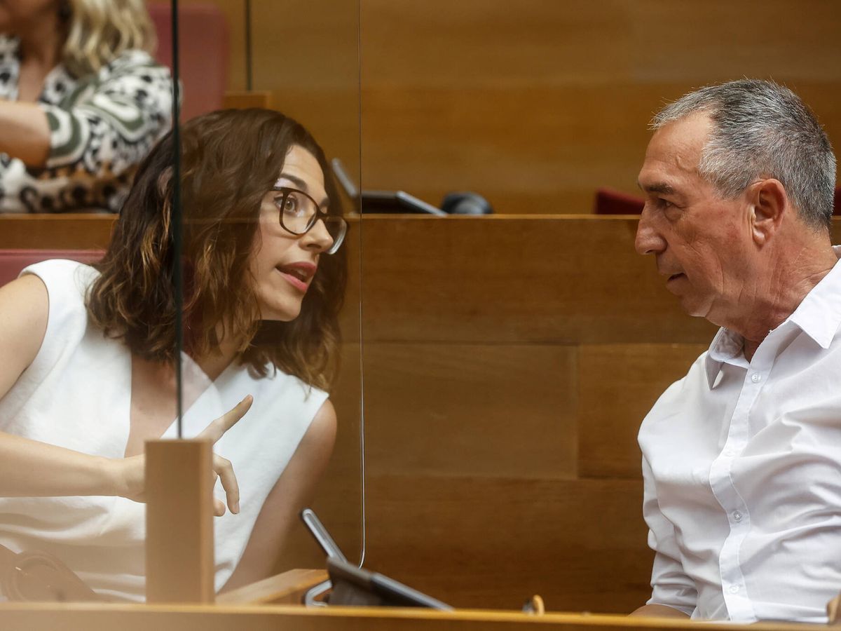 Foto: Aitana Mas y Joan Baldovi en las Corts de Valencia. (Getty/Europa Press/Rober Solsona)