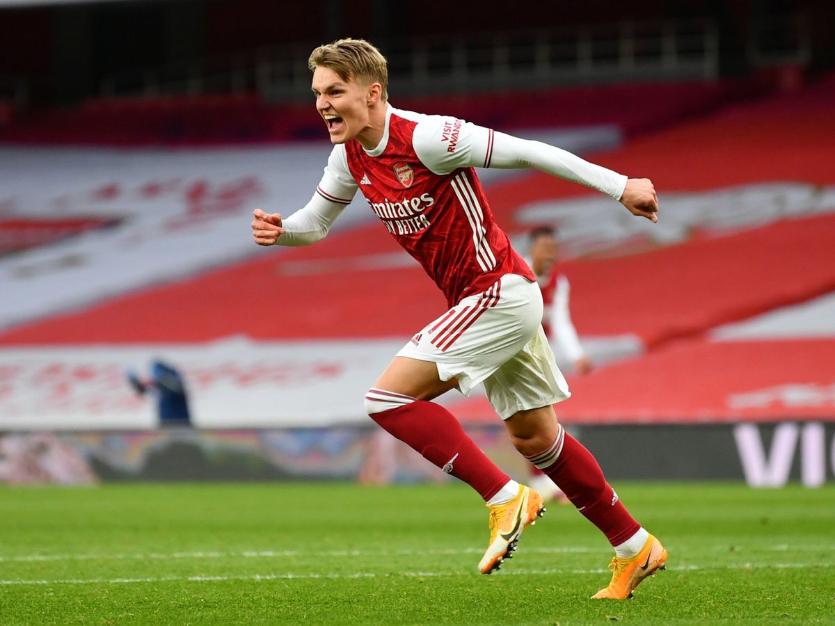 Foto: Martin Ødegaard marca su primer gol en la Premier League con el Arsenal. (Reuters)