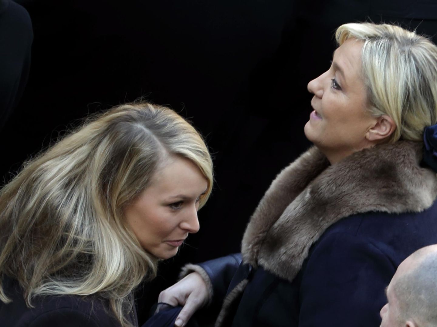 La líder del FN, Marine Le Pen, junto a su sobrina, Marion Maréchal Le Pen (Reuters)