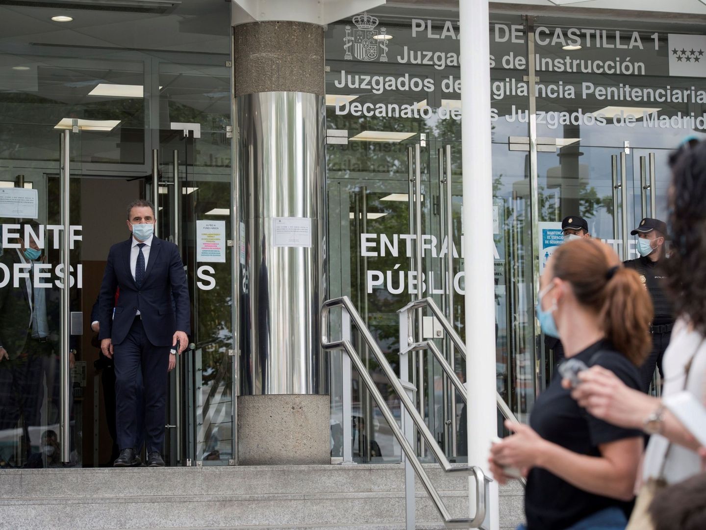 El delegado del Gobierno en Madrid y líder del PSOE-M, José Manuel Franco, este 10 de junio saliendo de los juzgados de Plaza de Castilla de la capital tras su declaración como imputado ante la jueza que investiga el 8-M. (EFE)