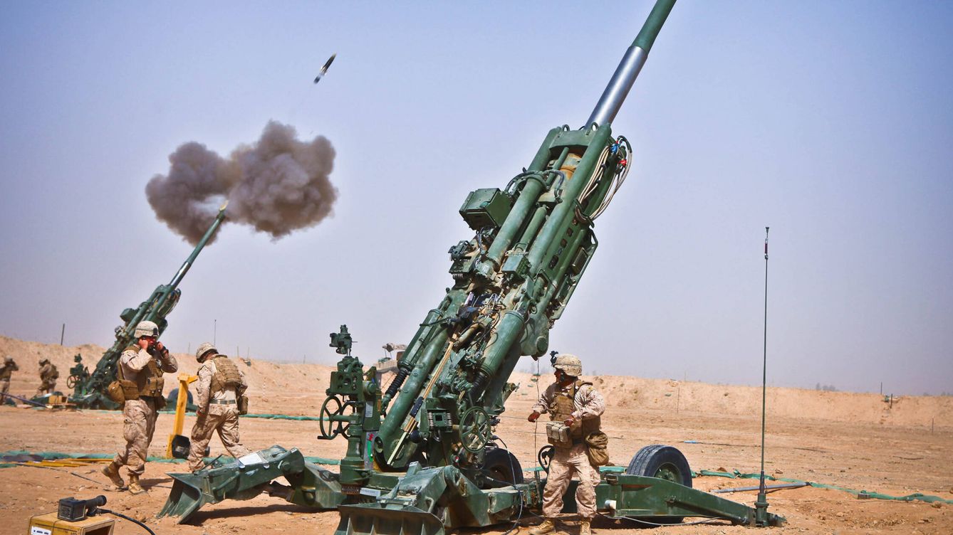 Foto: Obuses M777 utilizando municiones guiadas M982 Excalibur. (USMC)