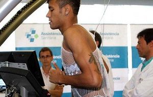 Querían 'engordar' a Neymar y ahora mismo sólo pesa 57 kilos