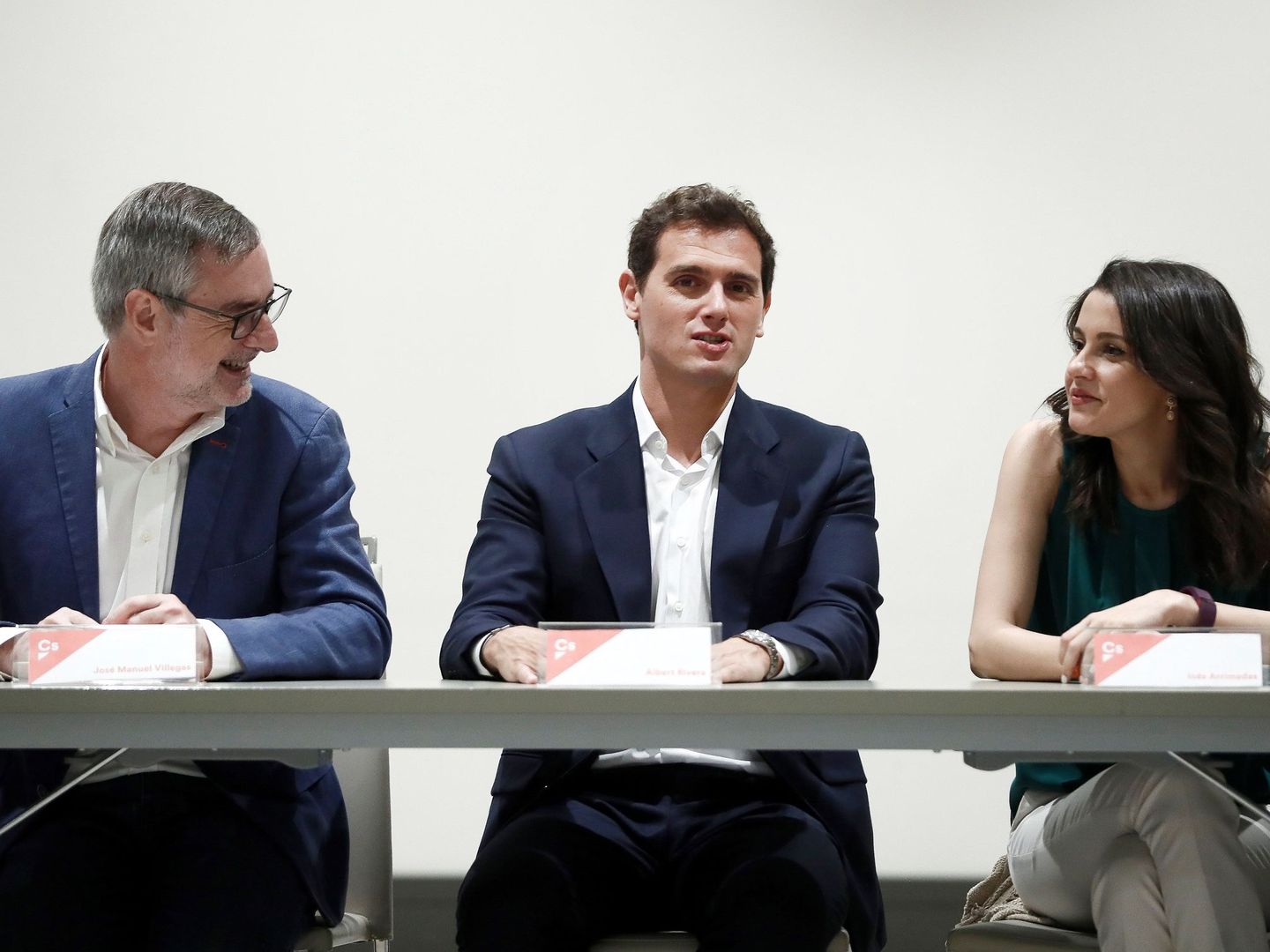 José Manuel Villegas, Albert Rivera e Inés Arrimadas, en una reunión de la cúpula de Cs. (EFE)