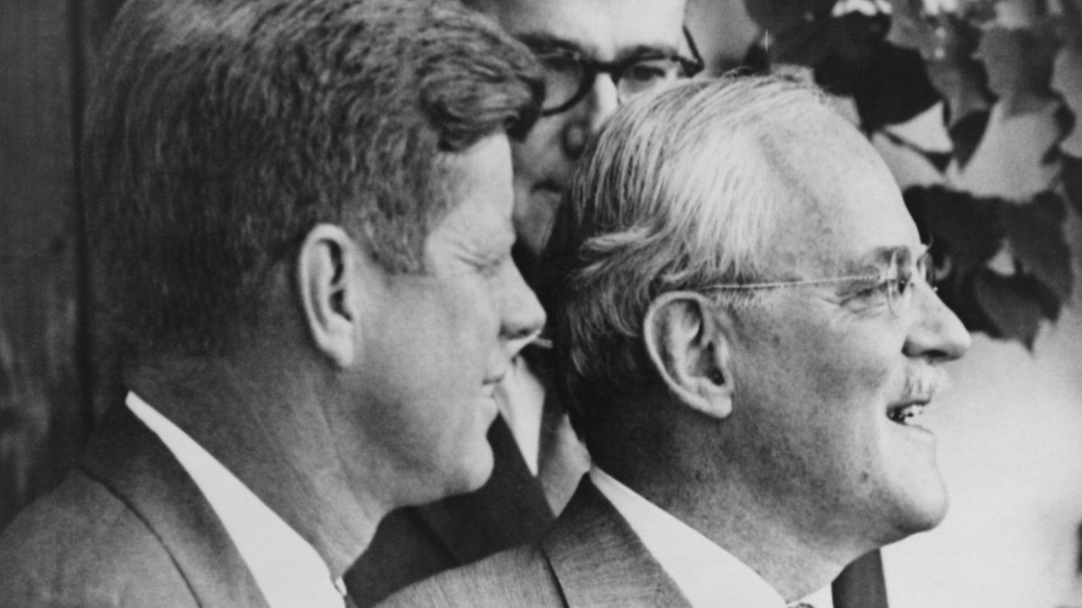 Algo no cuadra: el documento que muestra las dudas de la CIA sobre el asesinato de JFK