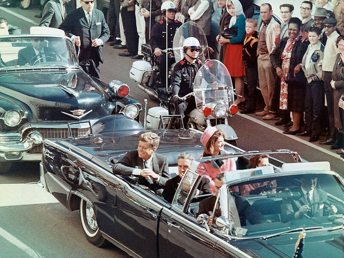 Foto: JFK en Dallas en 1963, momentos antes de su asesinato. (Flickr)