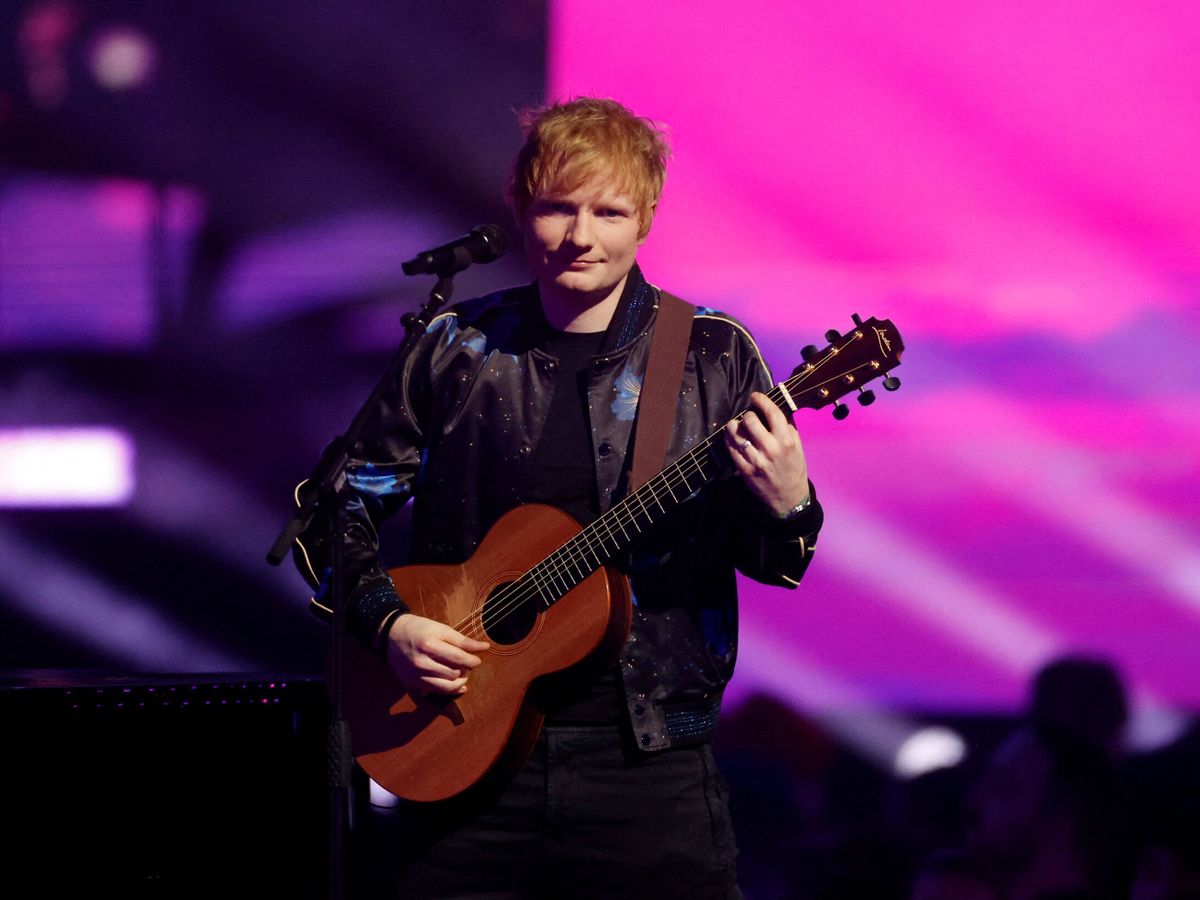 Foto: Ed Sheeran, durante un concierto (REUTERS/Peter Cziborra)