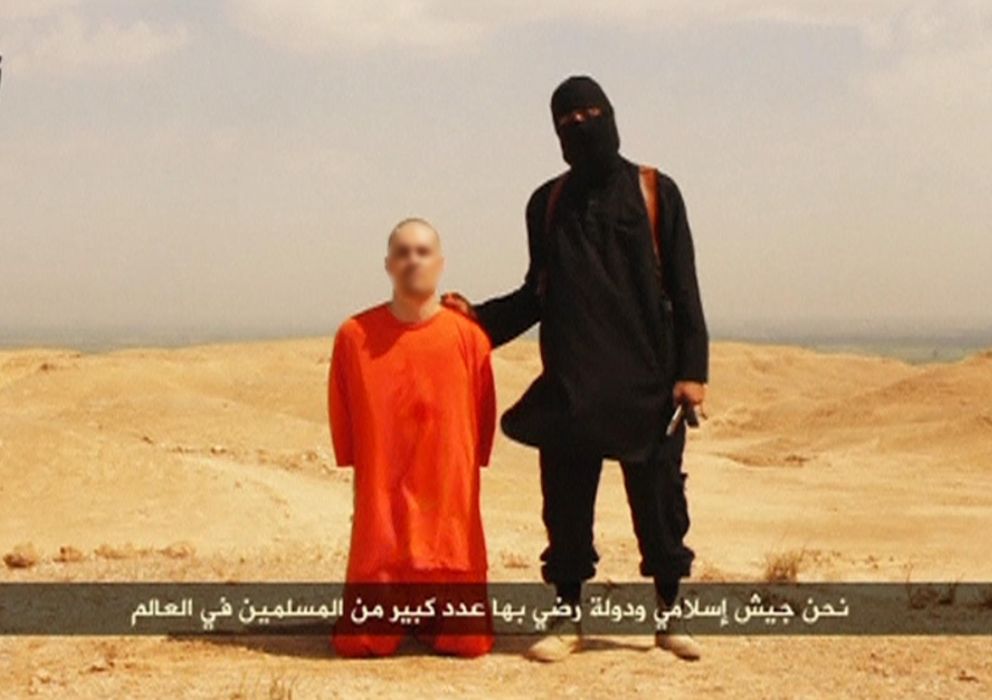 Foto: Fotograma del vídeo donde un miembro del Estado Islámico ejecuta al periodista James Foley.