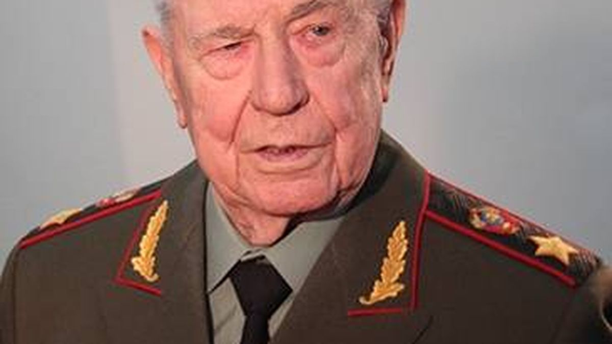 Muere Dmitri Yázov, exministro de Defensa soviético y parte del golpe contra Gorbachov