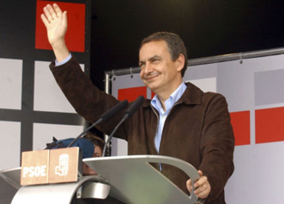 Foto: Zapatero reconoce que el Gobierno se equivocó en sus previsiones económicas