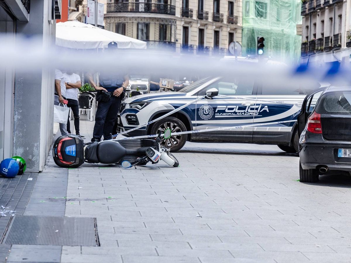 Foto: La Policía Local en el lugar de los hechos. (Europa Press/Carlos Luján)