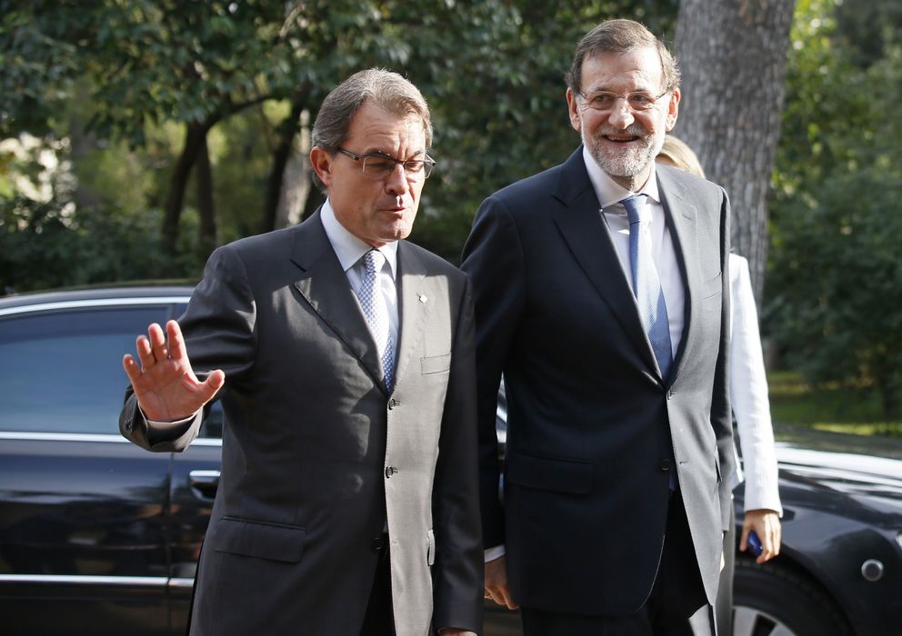 Foto: Mariano rajoy y artur mas a su llegada al foro económico del mediterráneo. (reuters)