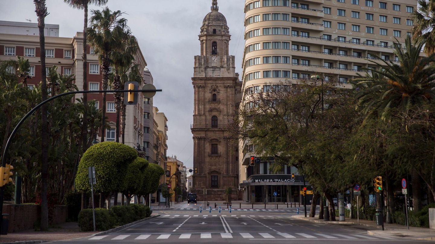 Vista parcial de la Catedral de Málaga. (EFE/Jorge Zapata)